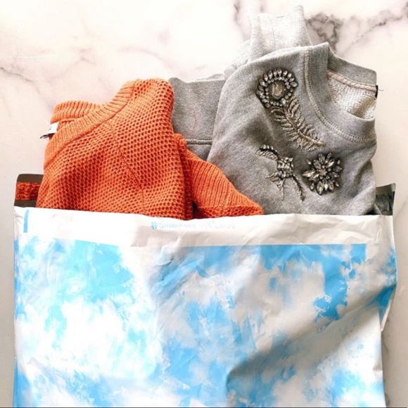 10 19X24 Poly Mailers Cloud Tye Dye Shipping Envelopes PRICE IS FIRM - Picture 5 of 6